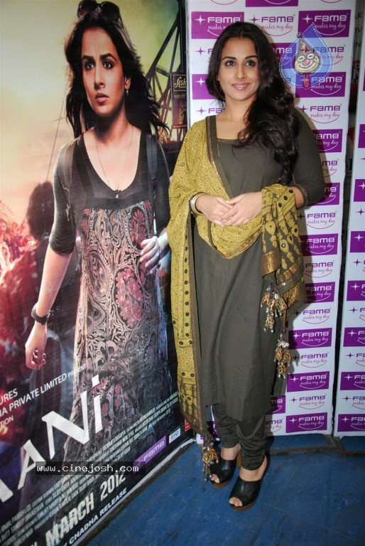 Vidya Balan Promotes Kahaani Film - 9 / 30 photos