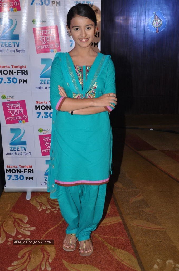 Zee TV Sapne Suhane Ladakpan Ke Show Launch - 33 / 39 photos