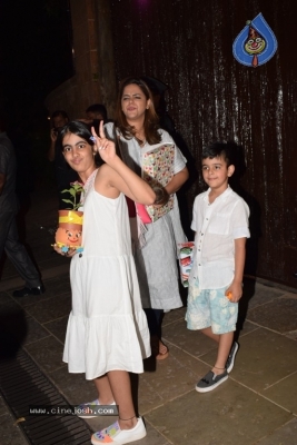 Aaradhya Bachchan's Birthday Party at Pratiksha - 10 of 32