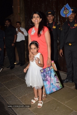 Aaradhya Bachchan's Birthday Party at Pratiksha - 15 of 32