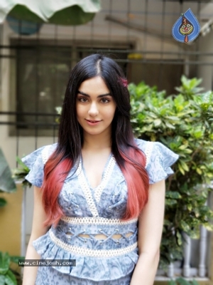 Adah Sharma At The Beauty Centre Group Event - 5 of 9