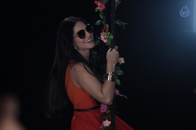 AD Shoot Of Larpa Sunglasses With Sunny Leone - 16 of 20