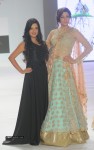 aditi-govitrikar-walks-the-ramp-for-amy-billimoria