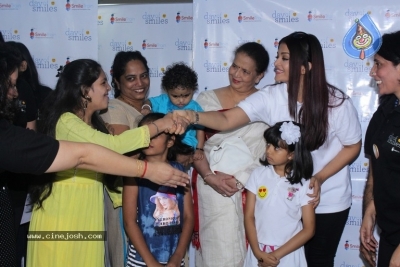 Aishwarya Rai Bachchan Announces Her Fathers Birthday - 3 of 21