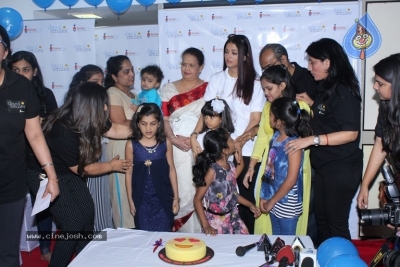 Aishwarya Rai Bachchan Announces Her Fathers Birthday - 13 of 21
