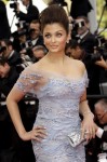 Aishwarya Rai Walks the Red Carpet at Cannes 2010 Event - 14 of 20