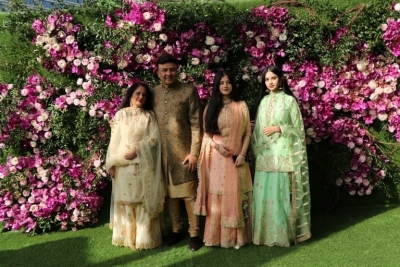 Akash Ambani and Shloka Mehta Wedding Reception - 32 of 38
