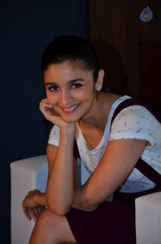 Alia Bhatt Launches Garnier Bandwagon - 18 of 34