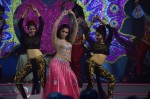 Alia Bhatt n Parineeti Perform at The IIAA 2014 - 8 of 49