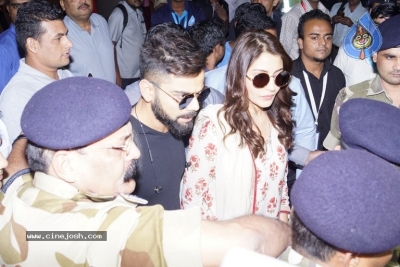 Anushka Sharma And Virat Kohli Spotted At Airport - 10 of 21