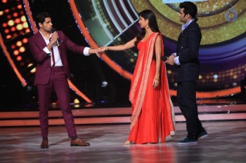 Baar Baar Dekho Team at Set of Jhalak Dikhhla Jaa - 3 of 42