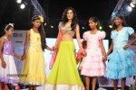 bolly-celebs-at-smile-foundation-5th-edition-charity-fashion-show