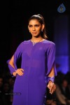 bolly-celebs-walks-the-ramp-at-iijw-2014-grand-finale