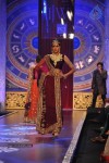 bolly-celebs-walks-the-ramp-at-iijw-2014-grand-finale