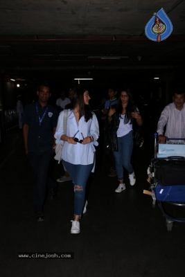 Bollywood Actresses Spotted at Airport - 2 of 42