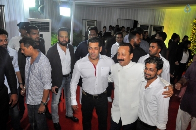 Bollywood Celebrities At Baba Siddique Iftar Party - 66 of 78