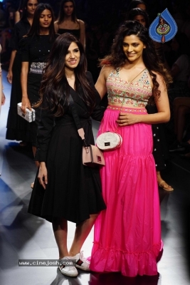 Bollywood Celebrities At Lakme Fashion Week - 4 of 14