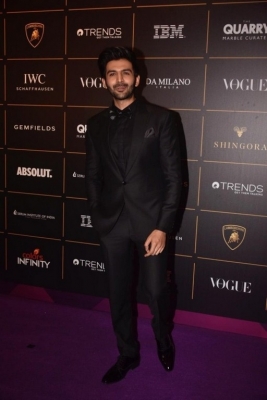Bollywood Celebrities at Vogue Awards  - 38 of 54