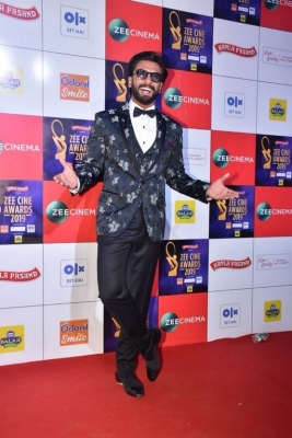 Bollywood Celebrities at Zee Cine Awards 2019 - 15 of 25