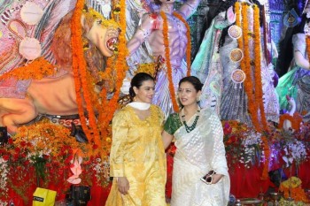 Bollywood Celebrities Attend Durga Pooja - 13 of 41