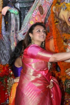 Bollywood Celebrities Attend Durga Pooja - 21 of 41
