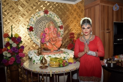 Bollywood Celebrities Celebrates Ganesh Chaturthi Photos - 17 of 53