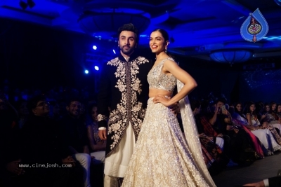 Bollywood Celebrities Ramp Walk At The Mijwan Fashion Show 2018 - 5 of 19