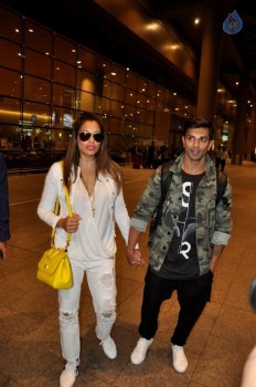 Bollywood Celebrities Spotted at Airport - 13 of 34