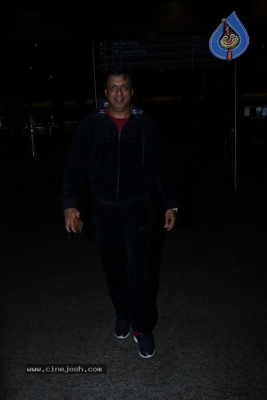 Bollywood Celebrities Spotted at Airport - 18 of 28