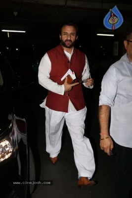 Bollywood Celebrities Spotted at Airport - 21 of 28