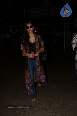 Bollywood Celebrities Spotted at Airport - 20 of 39