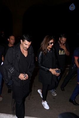 Bollywood Celebrities Spotted at Airport - 14 of 63