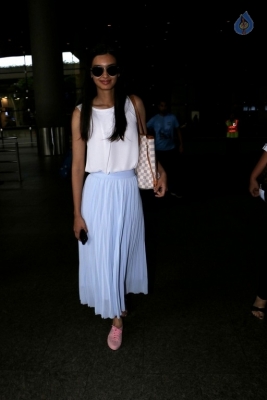 Bollywood Celebrities Spotted at Airport - 37 of 63
