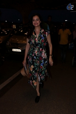 Bollywood Celebrities Spotted at Airport - 58 of 63