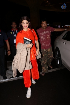 Bollywood Celebrities Spotted at Airport - 13 of 21