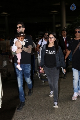 Bollywood Celebrities Spotted at Airport - 14 of 21