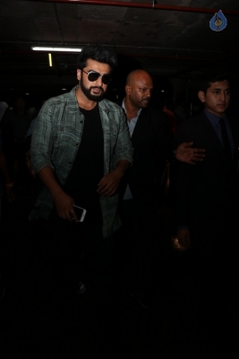 Bollywood Celebrities Spotted at Airport - 7 of 40