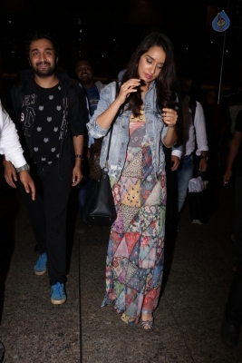 Bollywood Celebrities Spotted at Airport - 8 of 40