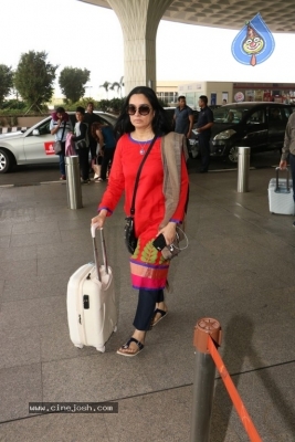 Bollywood Celebrities Spotted At Airport - 1 of 11