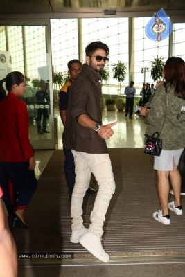 Bollywood Celebrities Spotted at Airport Photos - 3 of 15