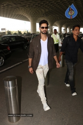 Bollywood Celebrities Spotted at Airport Photos - 7 of 15