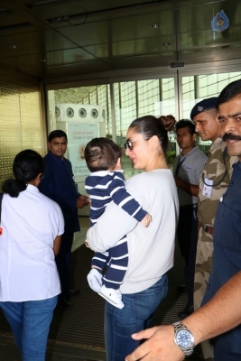 Bollywood Celebrities Spotted at Airport Photos - 13 of 27