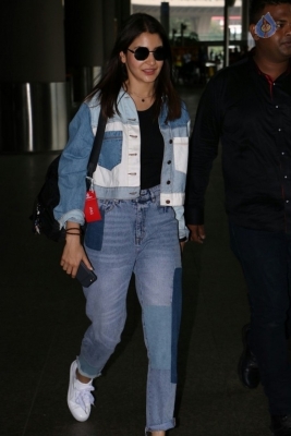 Bollywood Heroines Spotted at Airport - 10 of 26