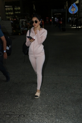 Bollywood Top Actresses Spotted at Airport - 11 of 42
