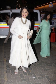 Celebrities at Amitabh Bachchan Hosted Diwali 2015 Party 1 - 15 of 106