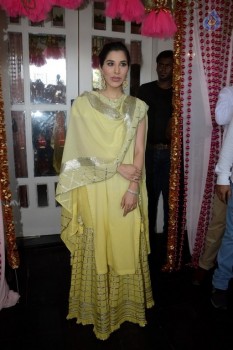 Celebrities at Bipasha Basu Mehndi Ceremony - 17 of 41