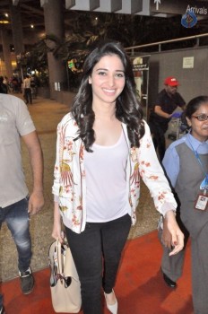 Celebrities at Mumbai Airport  - 7 of 20