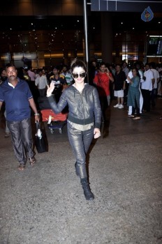 Celebrities at Mumbai Airport - 6 of 34