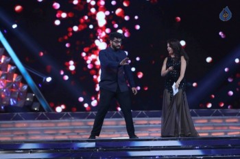 Celebrities Perform at Umang 2017 Show - 18 of 97