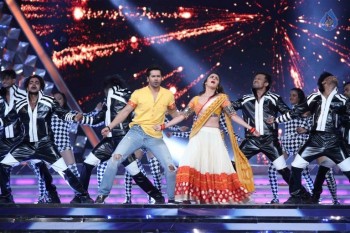 Celebrities Perform at Umang 2017 Show - 97 of 97